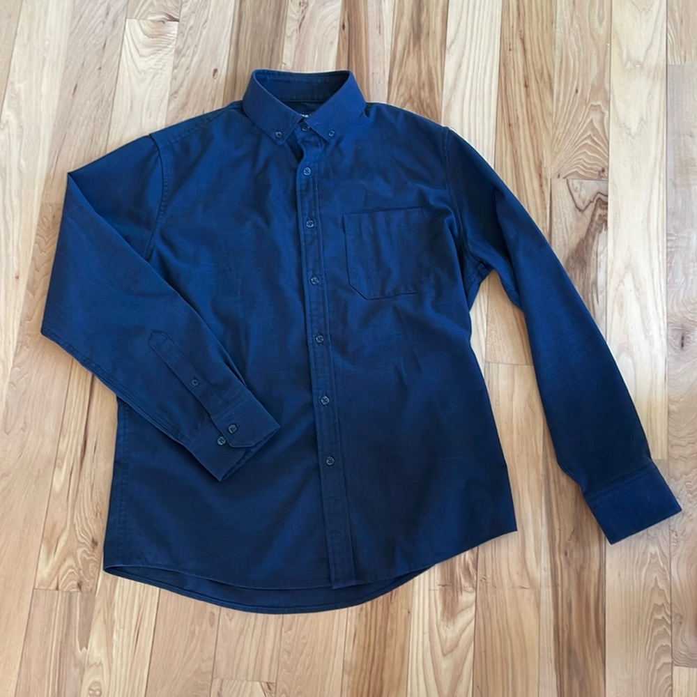 Mizzen + Main untuck button up - size large.